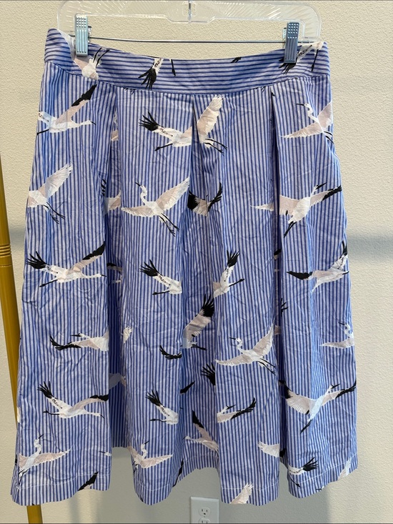 Who What Wear Dresses & Skirts - Who What Wear Blue Stripe Crane Bird Midi Skirt Size 8 Pleated A-Line
